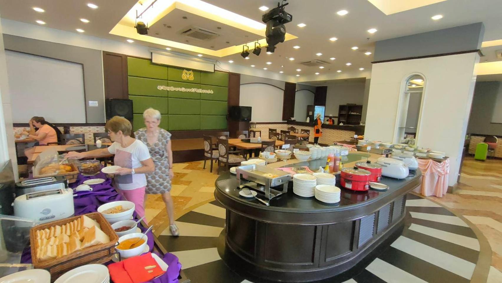Hotel Mayflower Grande 3*