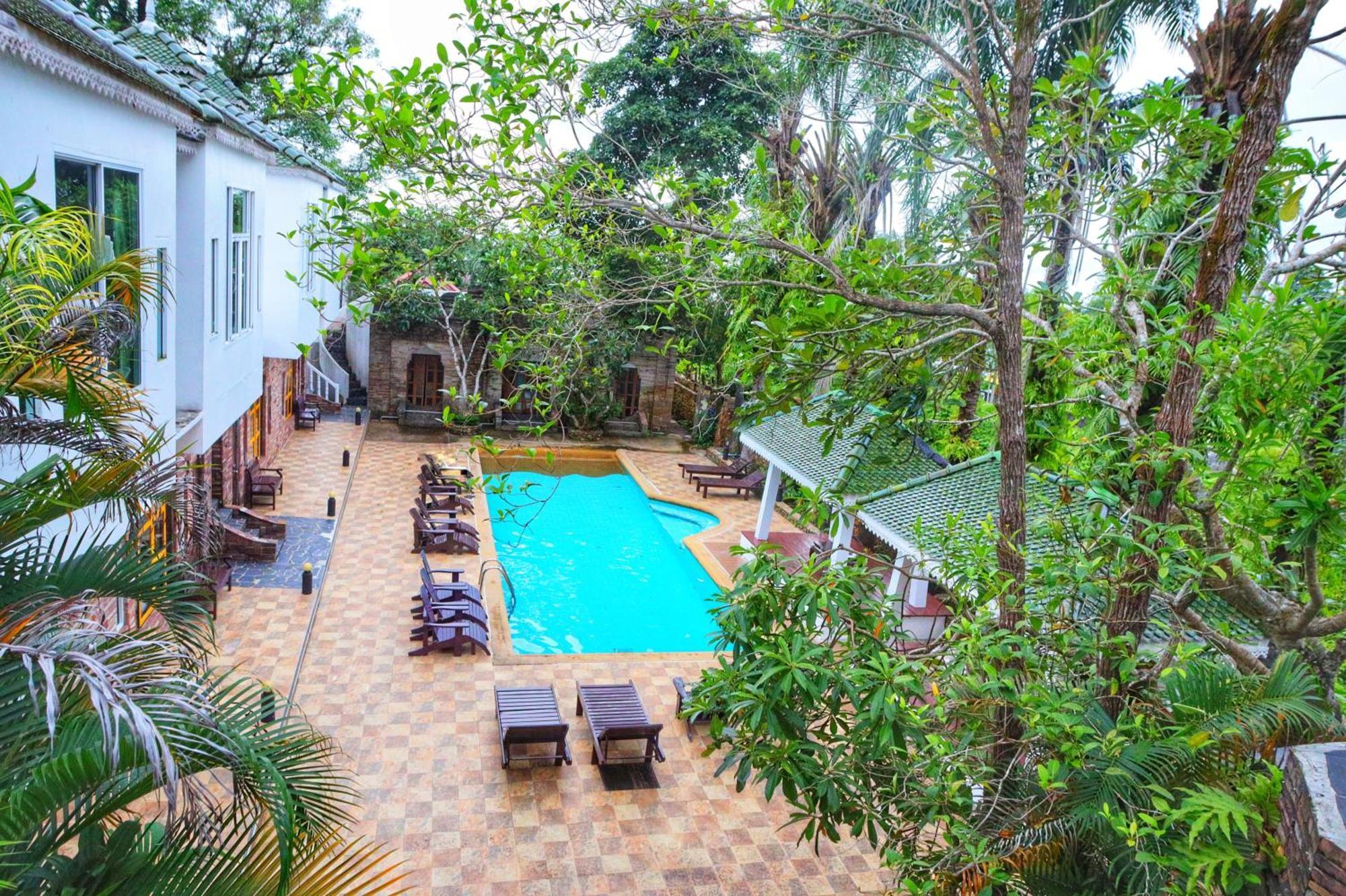 Resort Keereeta 3*