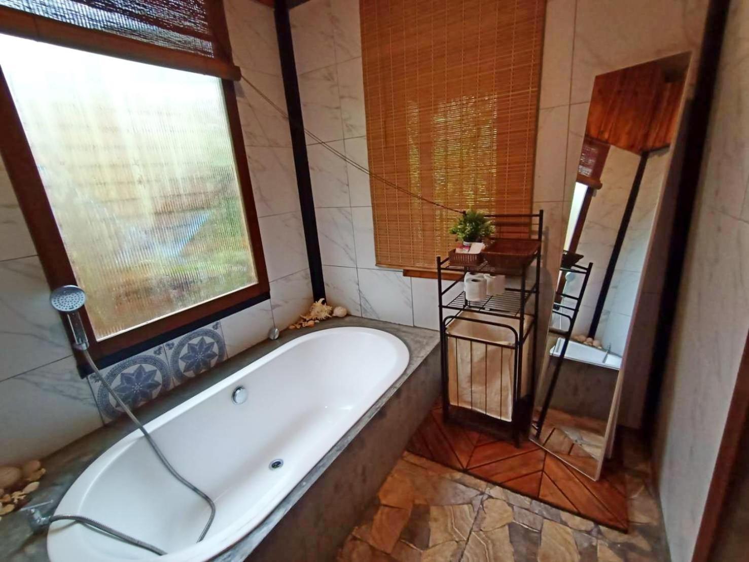 Kohmook Nurse House Resort 2*