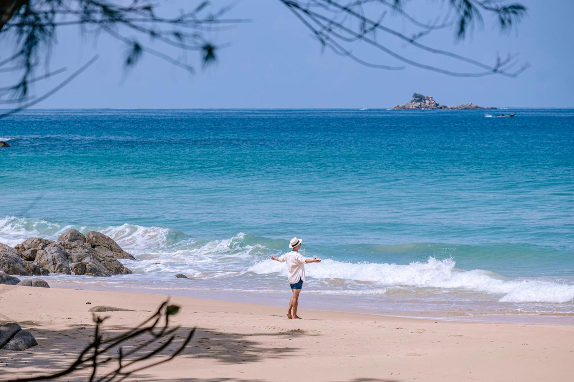 Resort Sealord Beachfront Praia de Nai Thon