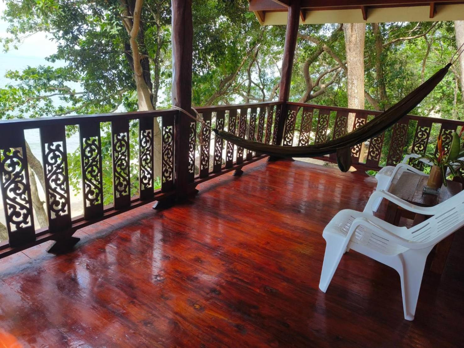 Guest house Kohjum Seafront