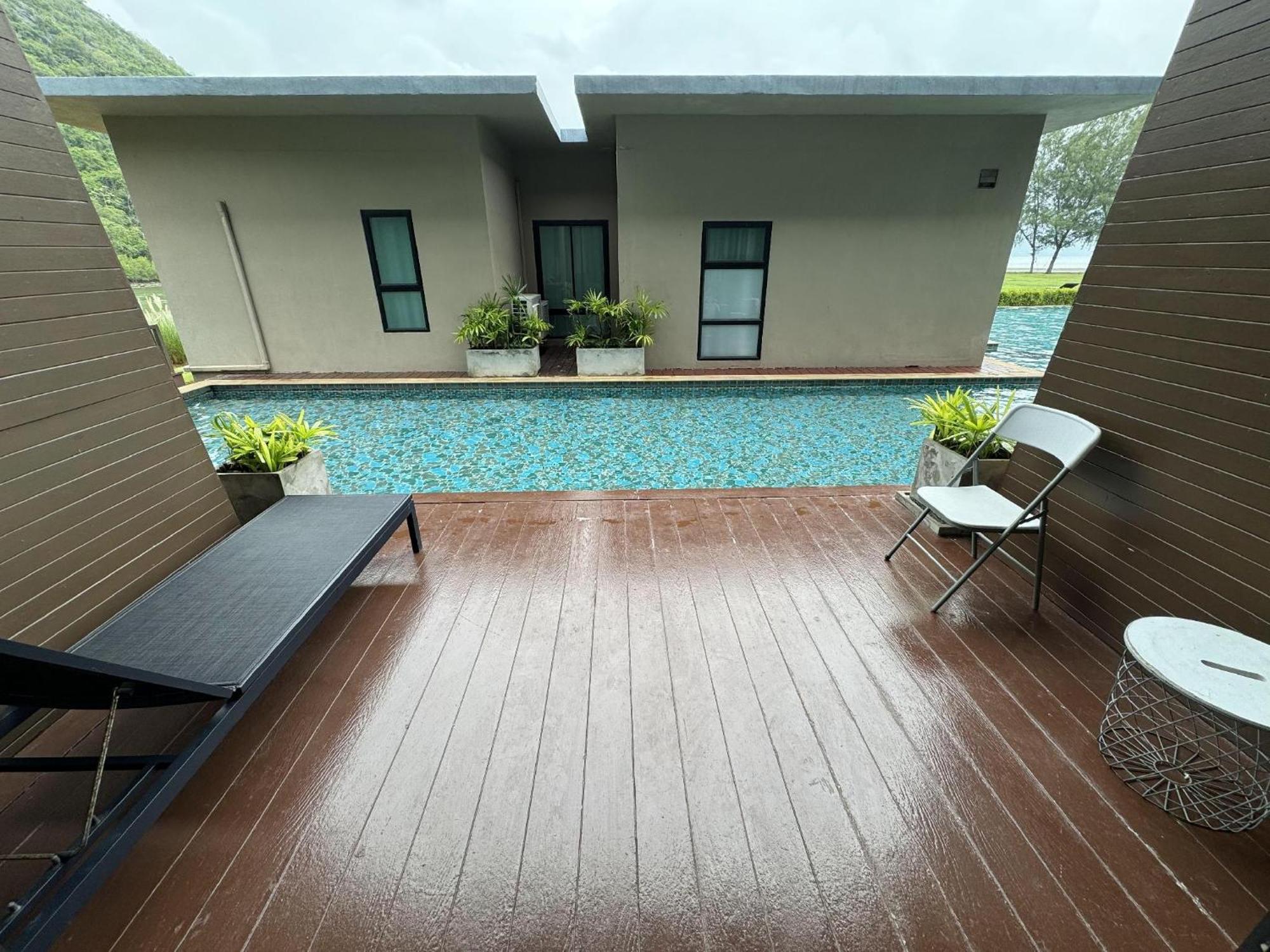 Resort La Isla Pranburi