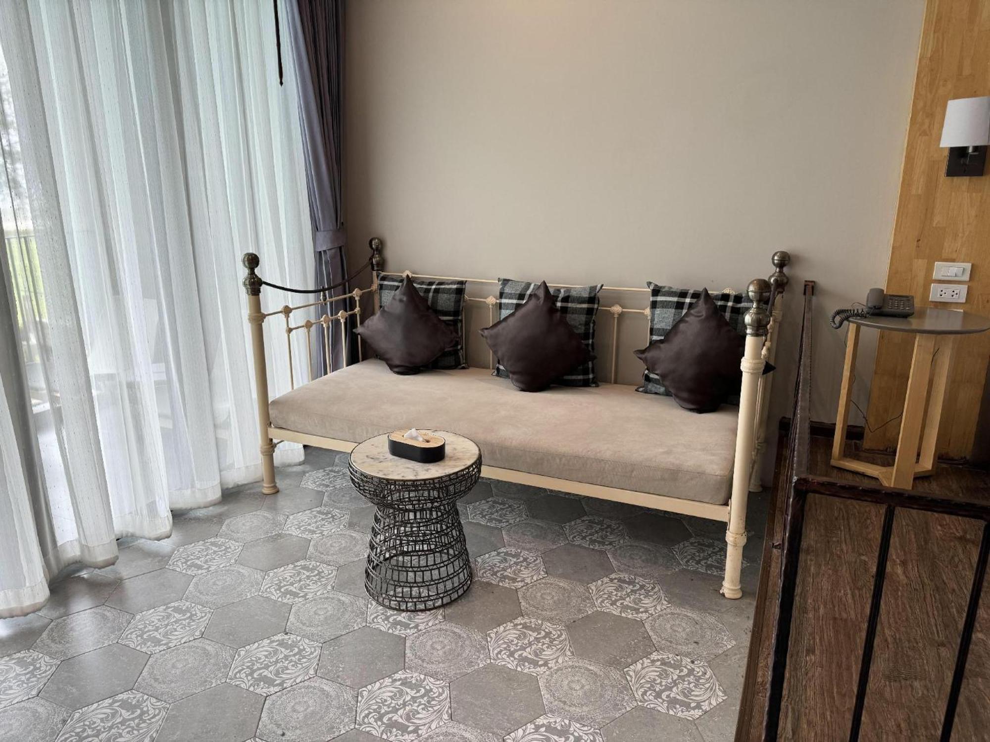 La Isla Pranburi Resort