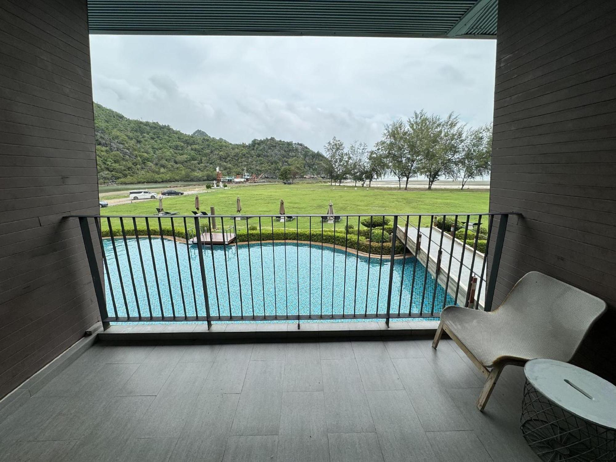 Resort La Isla Pranburi 4*
