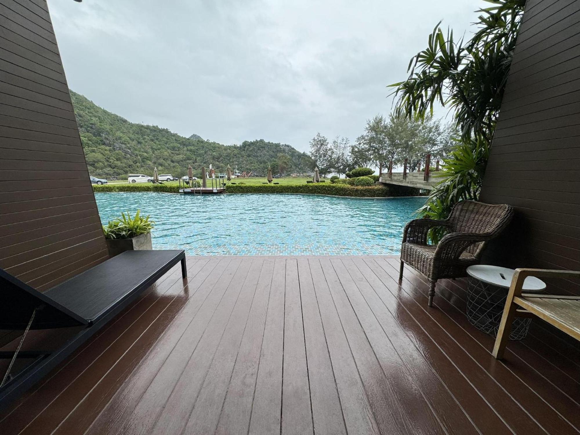 Resort La Isla Pranburi