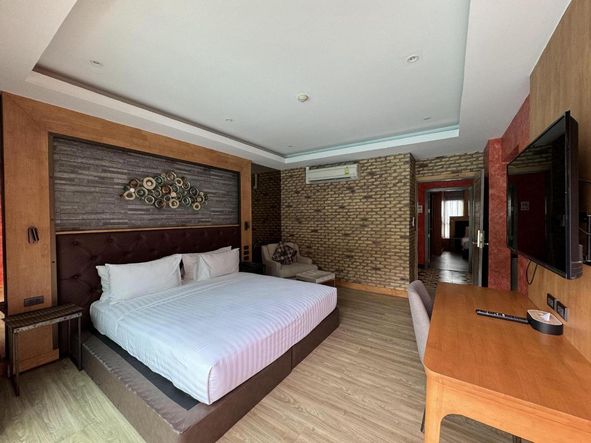 La Isla Pranburi Resort 4*