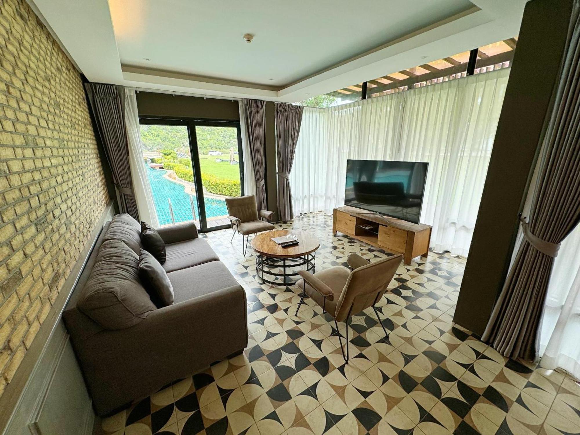 La Isla Pranburi Resort Sam Roi Yot