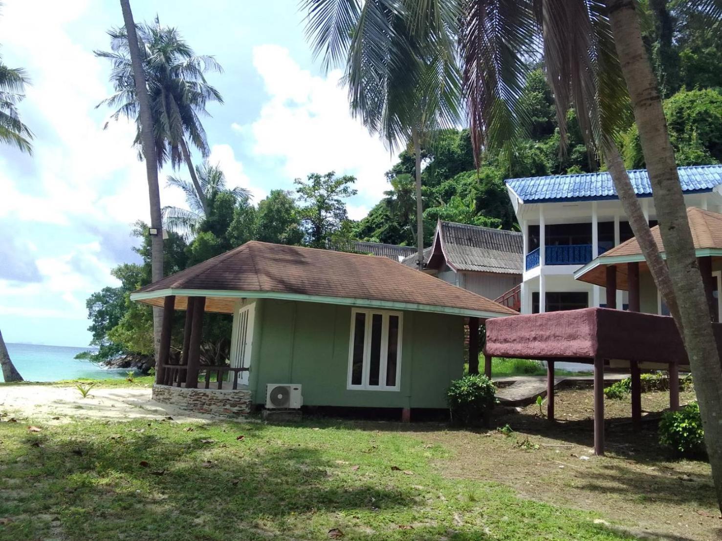 Koh Ngai Resort