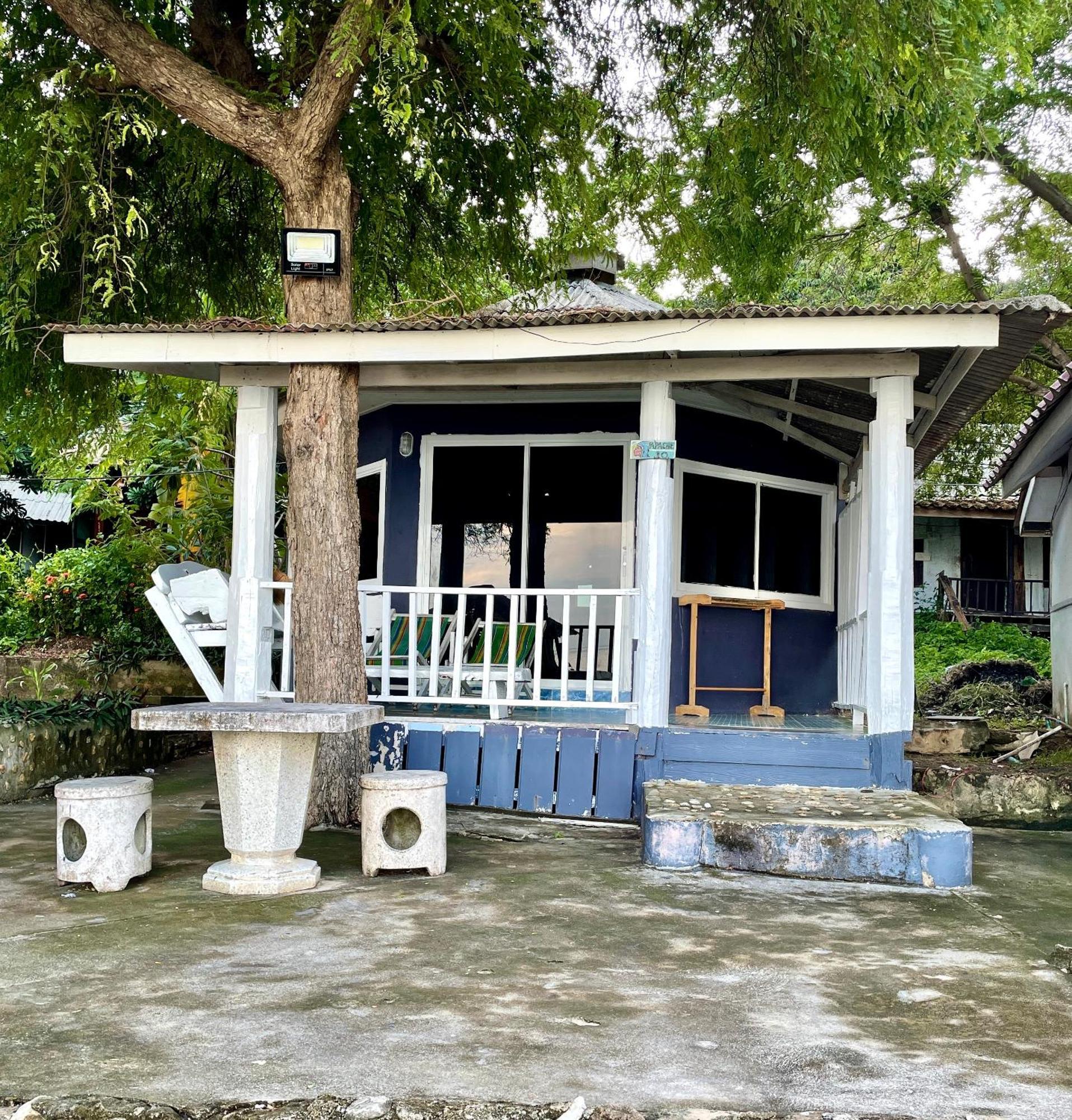 Apache Loongdum Koh Samed