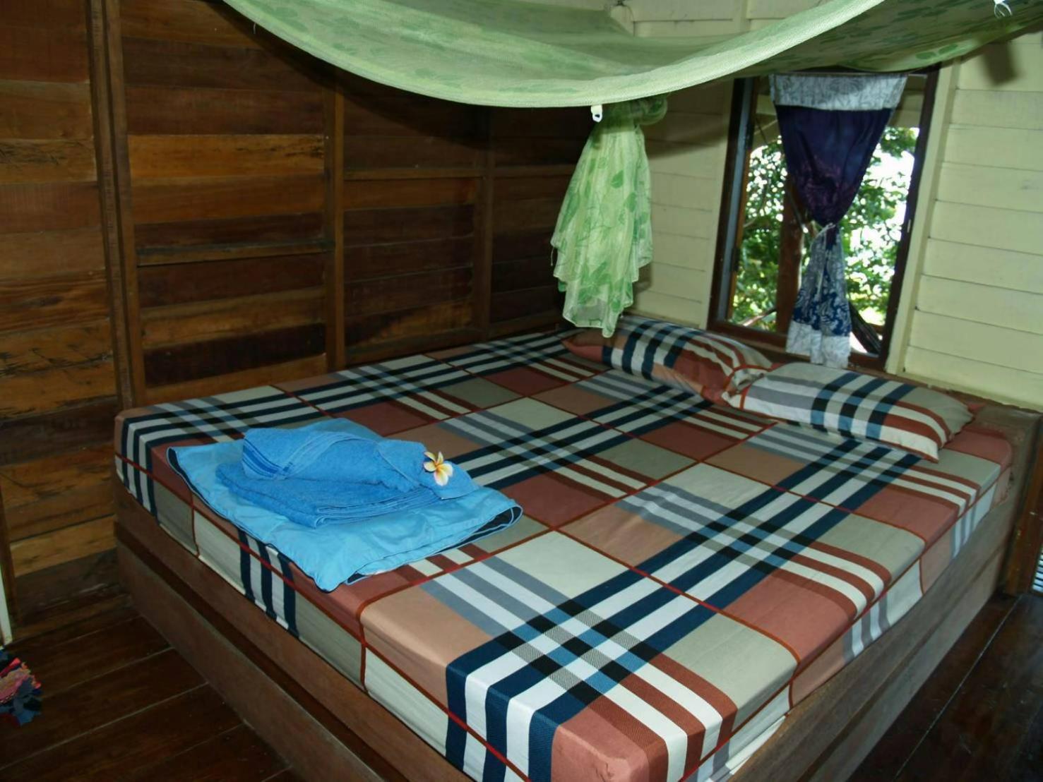 Littleduck Koh Chang Ranong