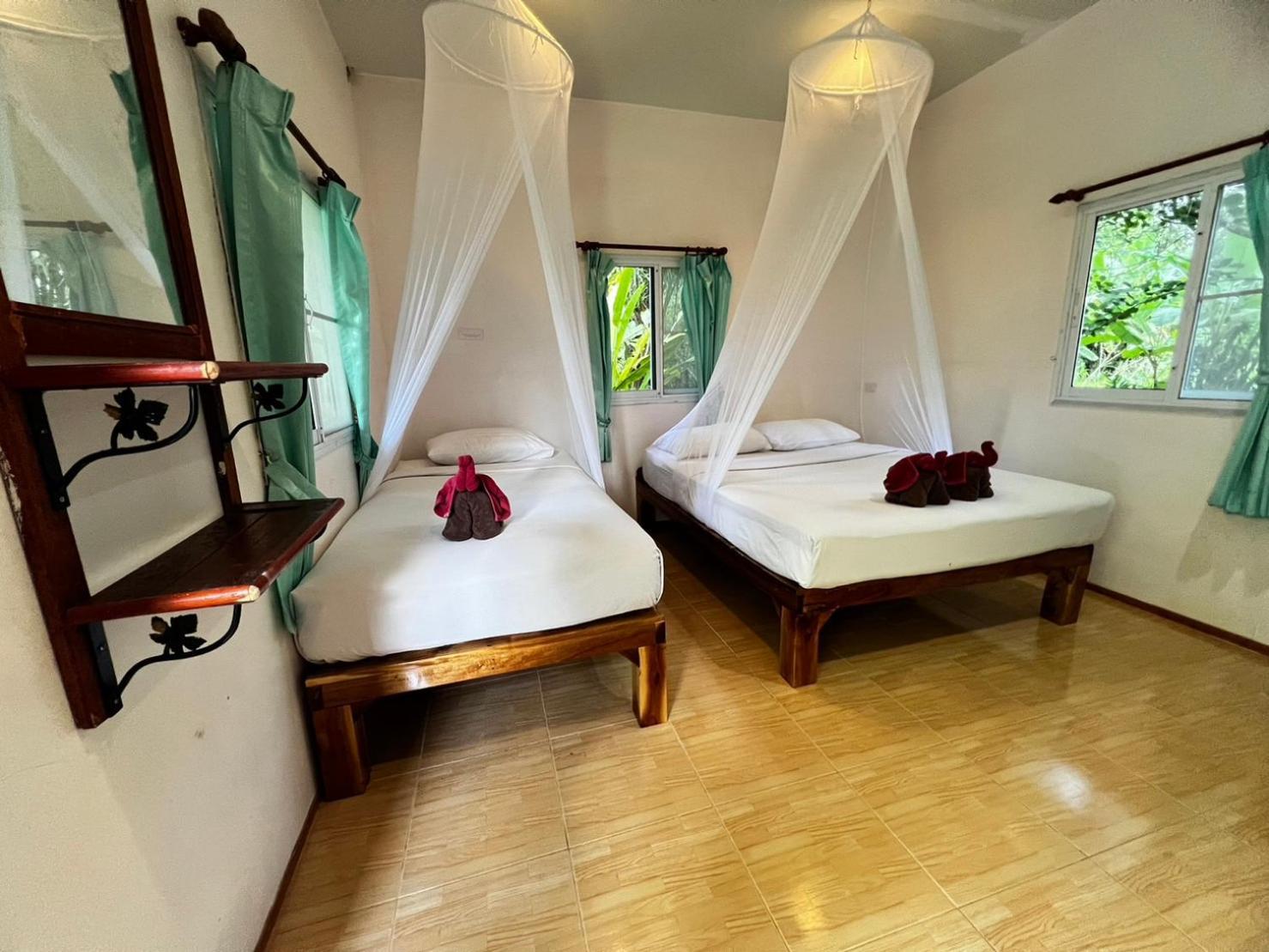 Khaosok Bamboo Huts *
