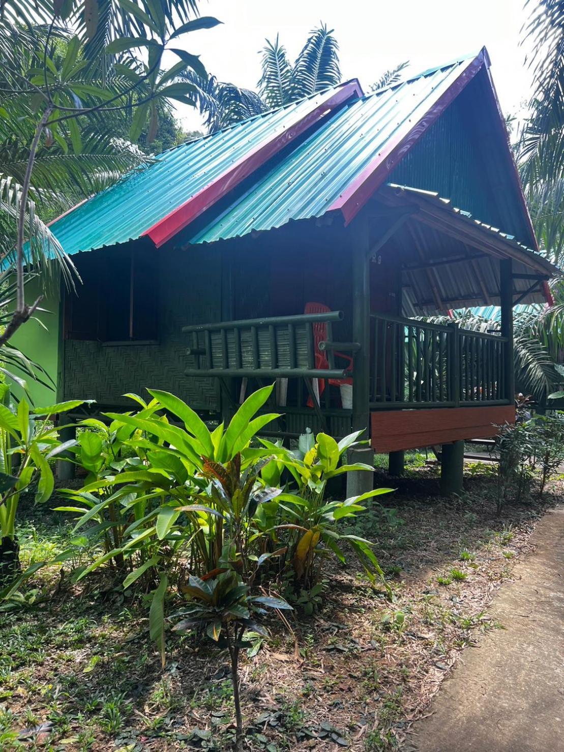 Khaosok Bamboo Huts Resort