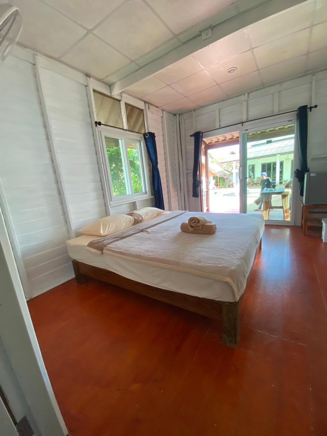 Guest house Sunrise House *
