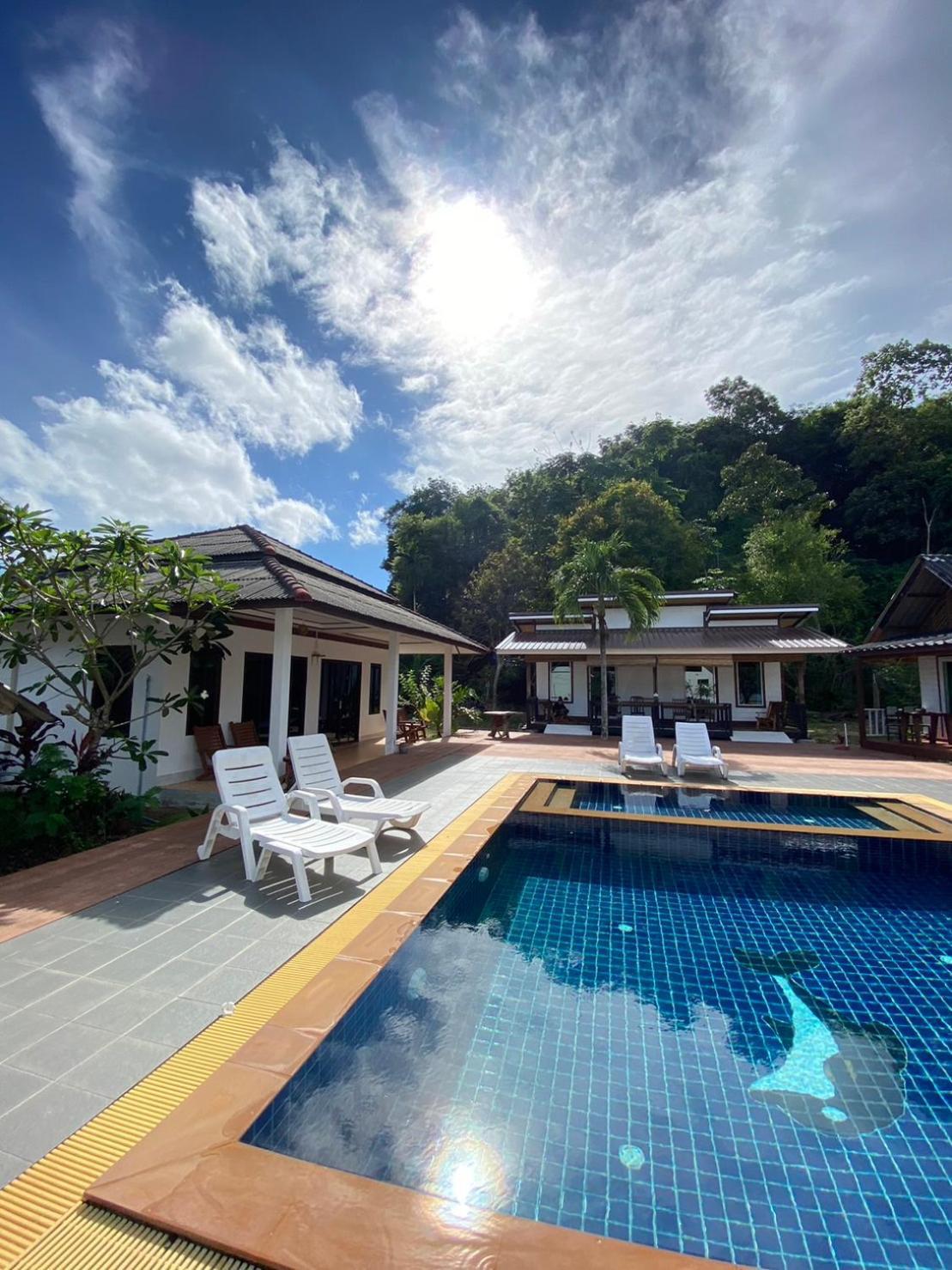 Sunrise House Guest house