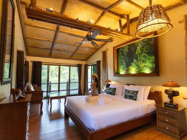 The Parrot Villa