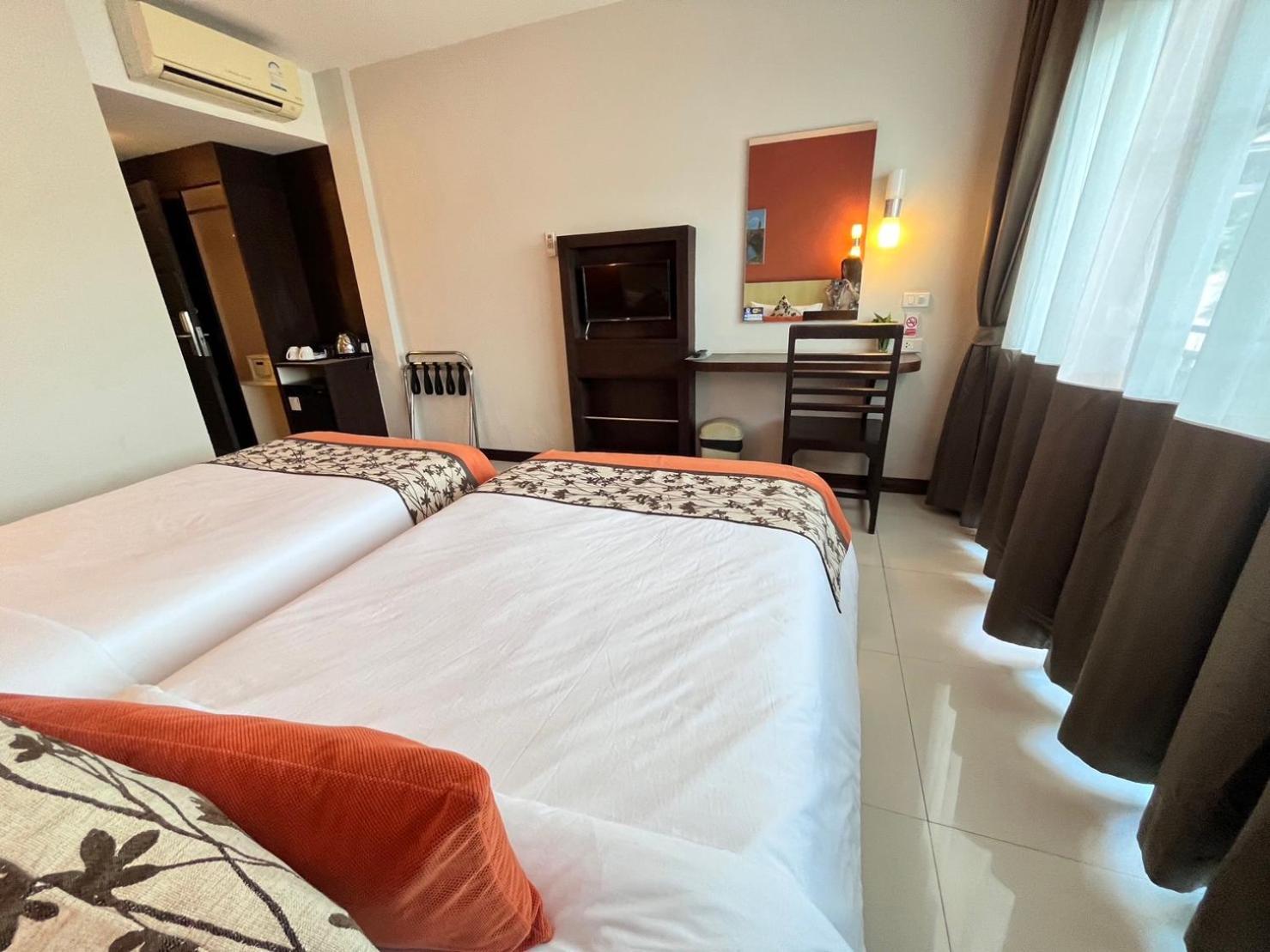 Hotel Chiangkhong Teak Garden Riverfront Onsen Hotel- Sha Extra