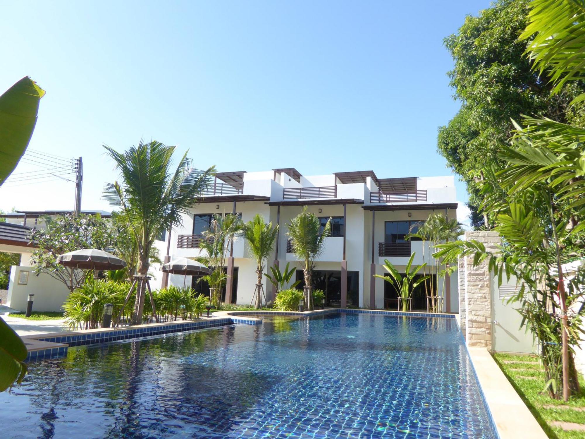 Resort Oasis Garden & Pool At Vip Ban Phe