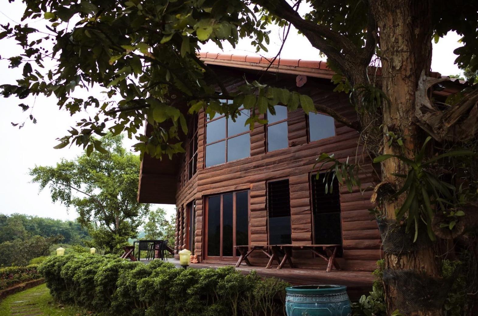 Nuyu Khaoyai * Pong Talong