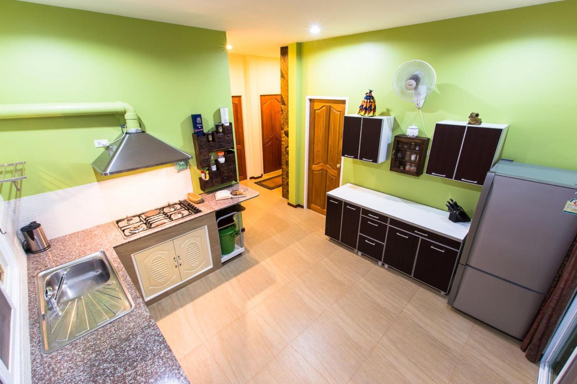 Chaba Pool Villa *