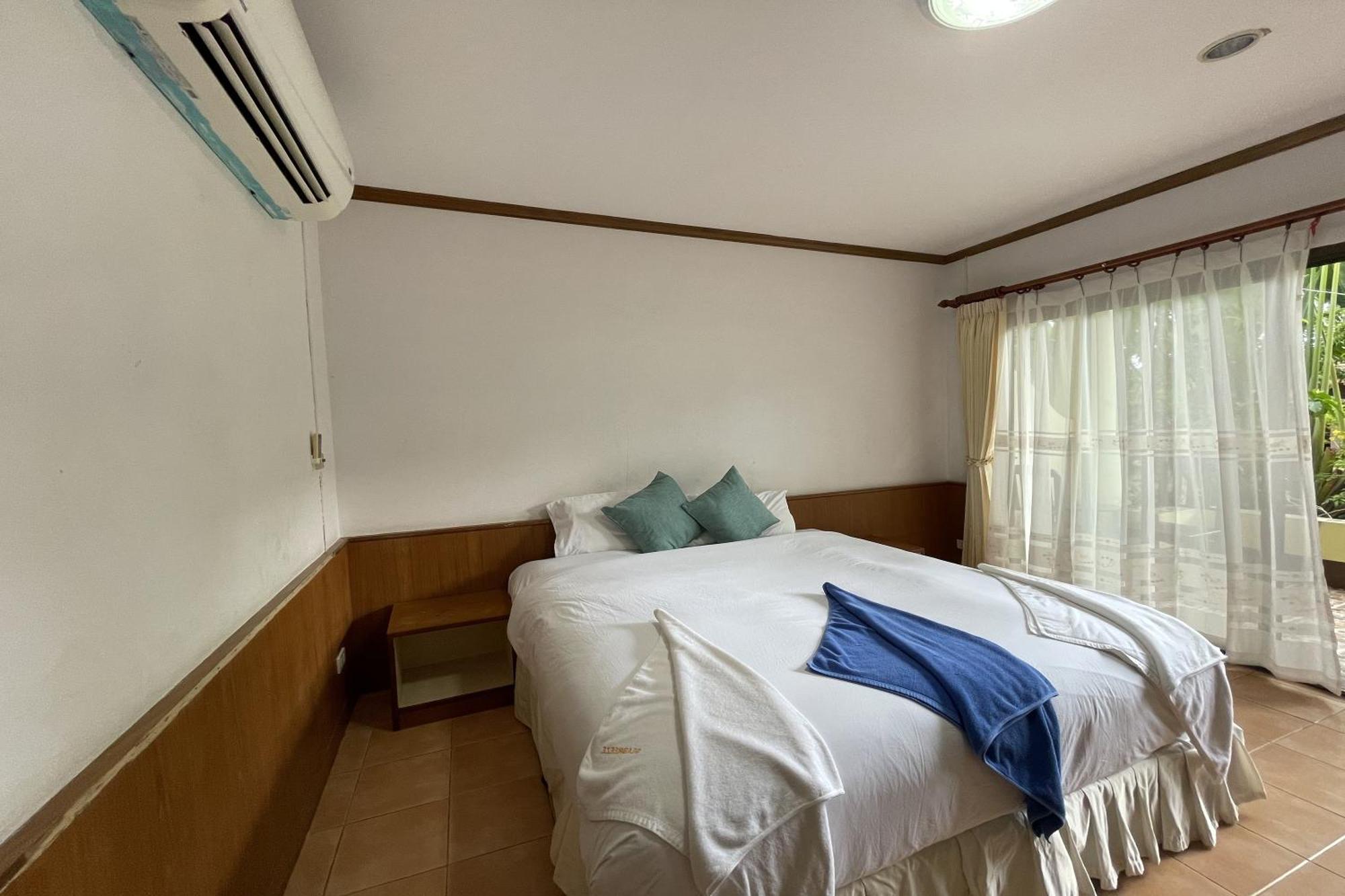 Sea Breeze Resort