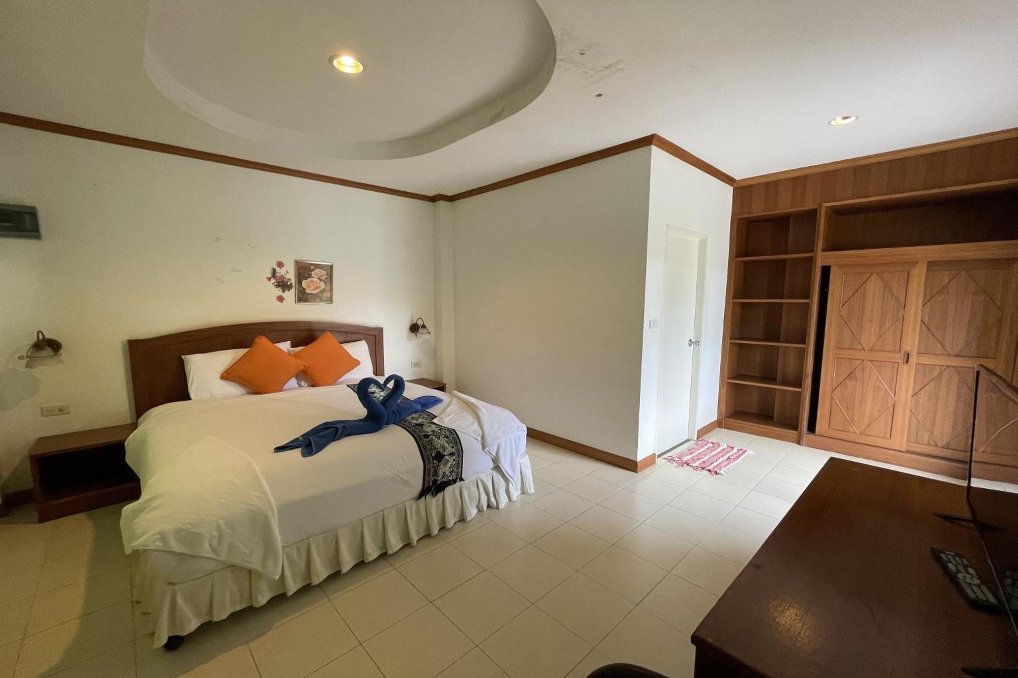 Sea Breeze Resort