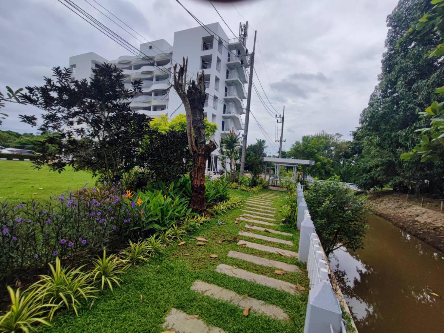 Rua Rasada Express Hotel Trang