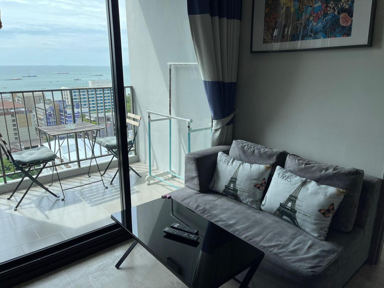 Apartment The Base Infinity