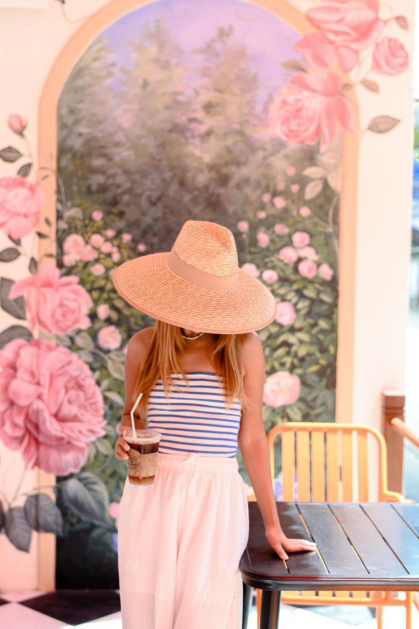 Hotel Sidewalk Boutique