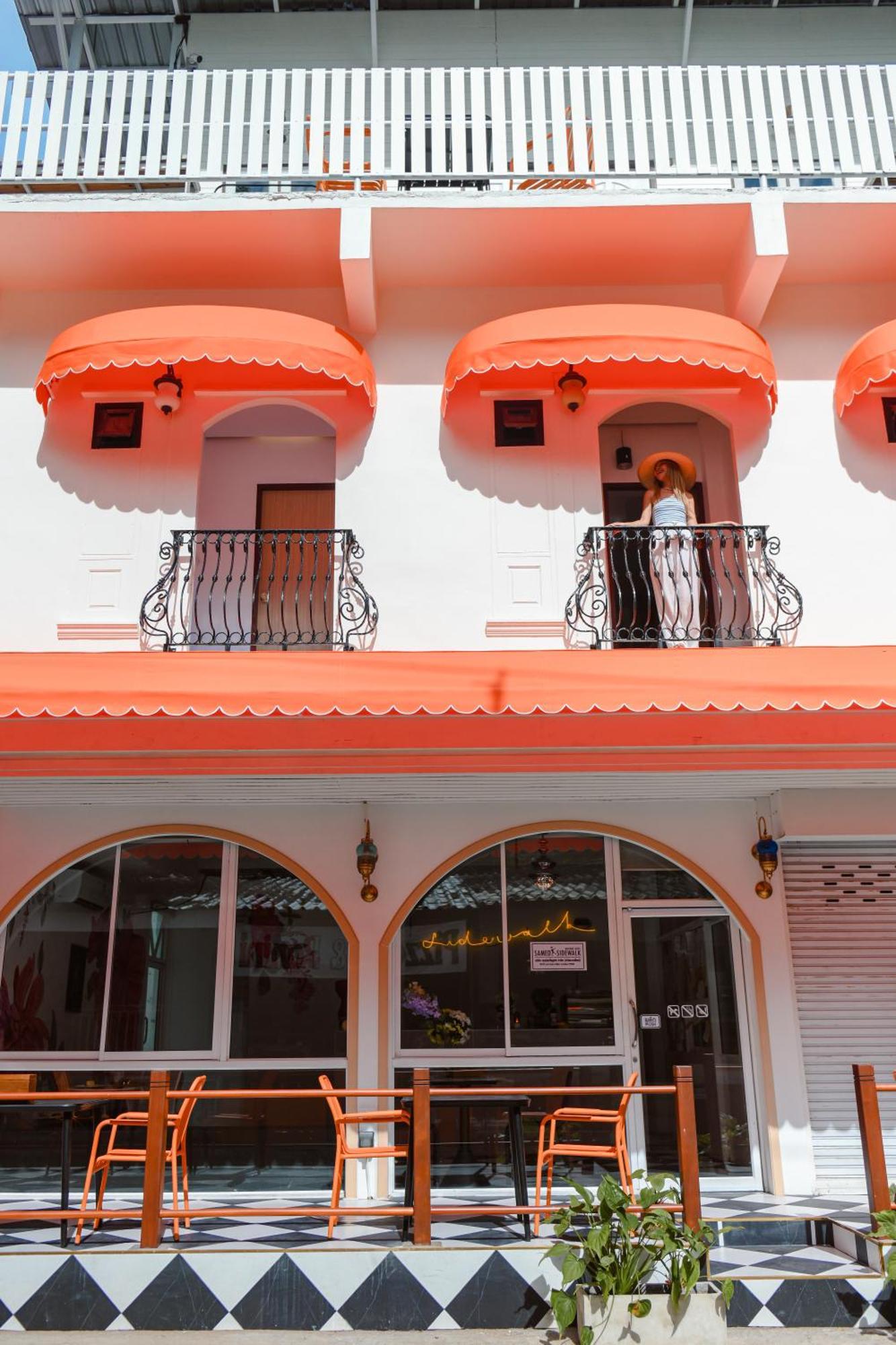 Sidewalk Boutique Koh Samet