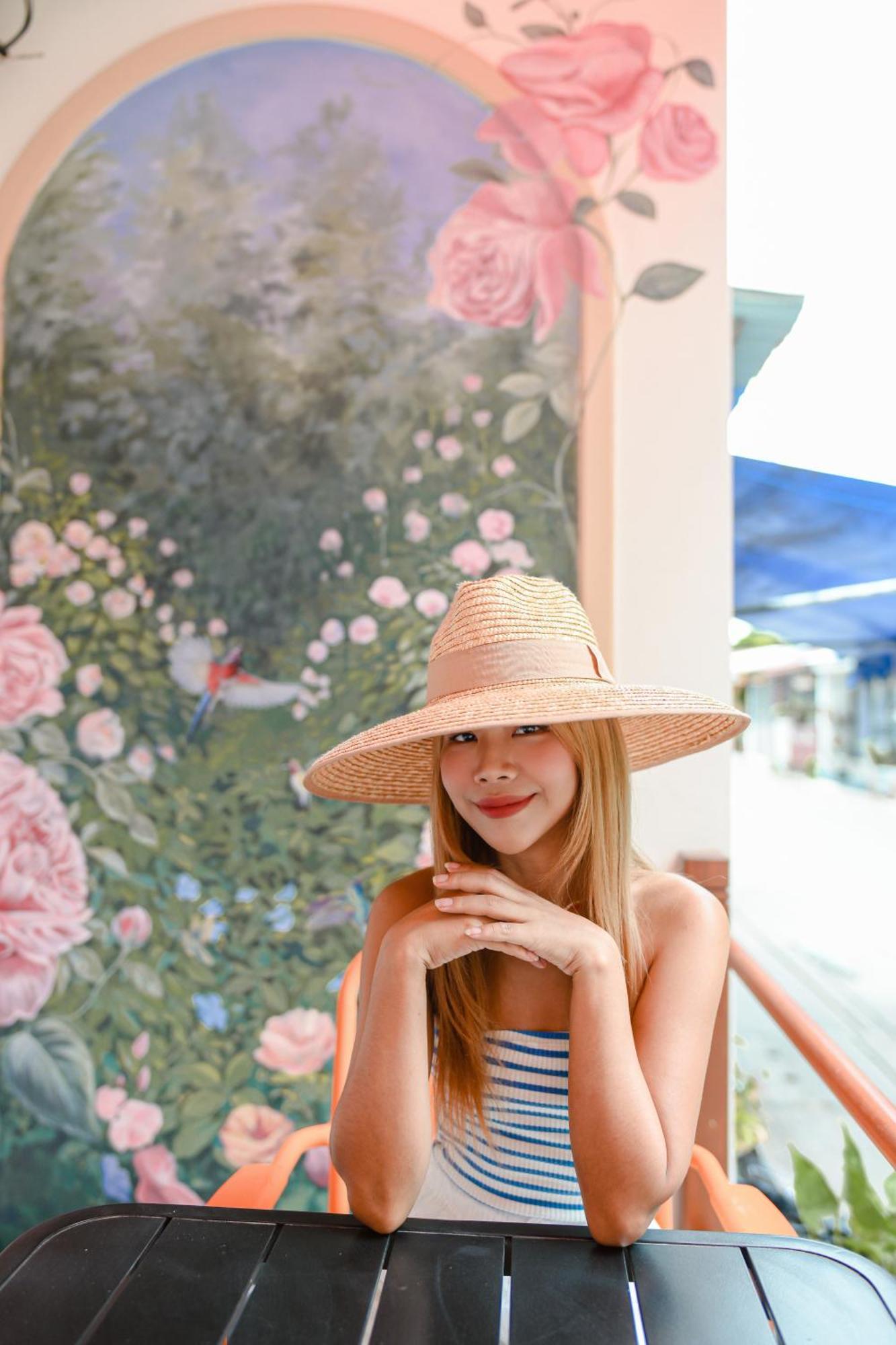 Sidewalk Boutique 2*