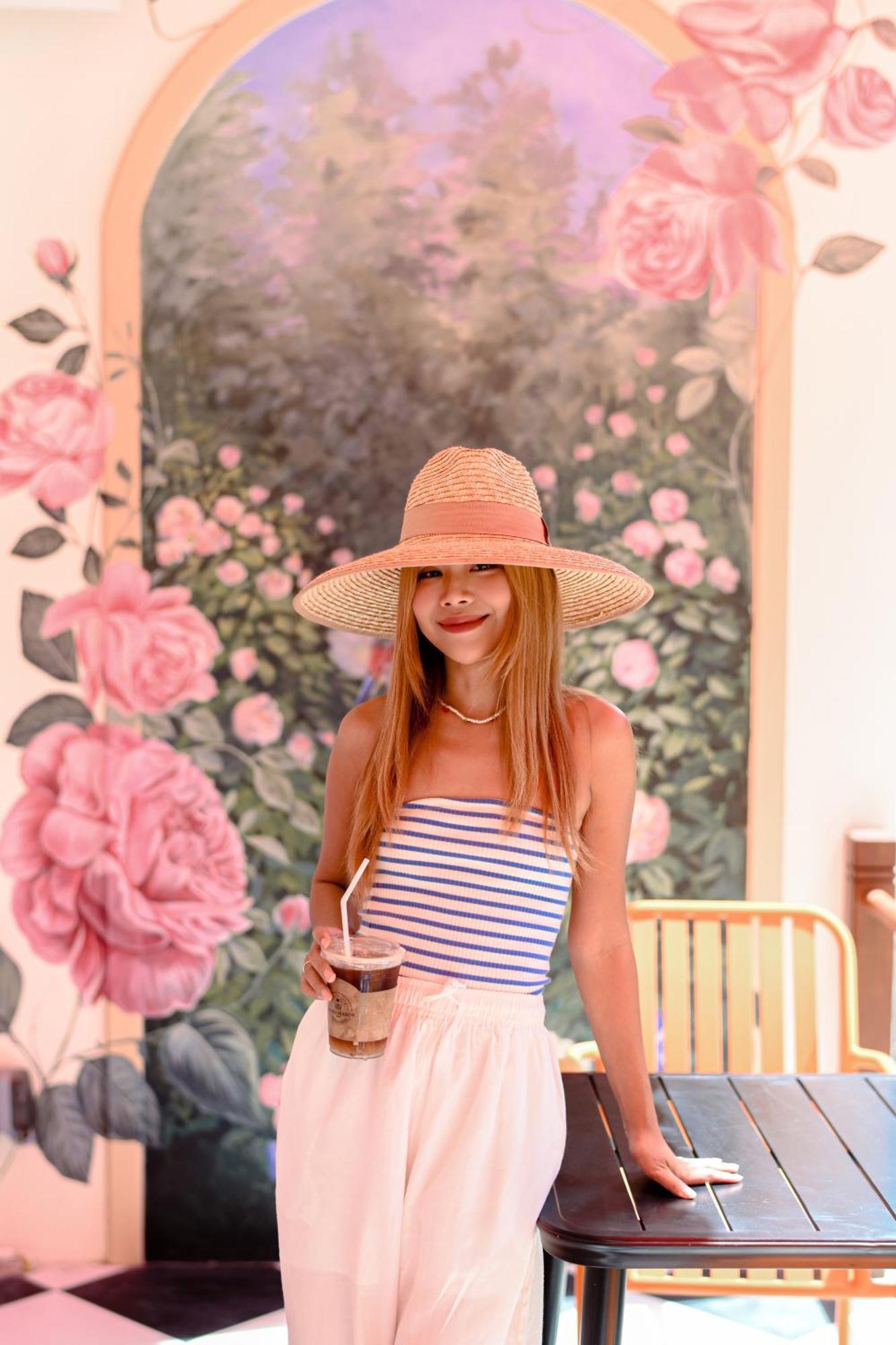 Hotel Sidewalk Boutique