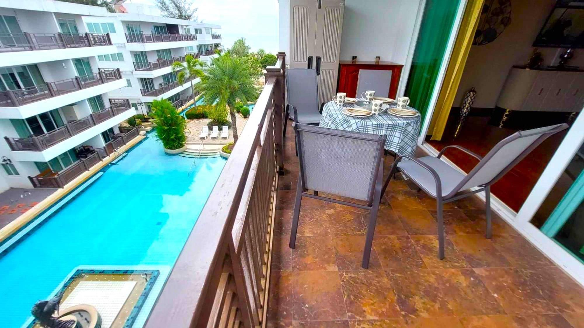 Apartment Beachfront With Balcony, Sea View & Pool View - Cha Am - Hua Hin