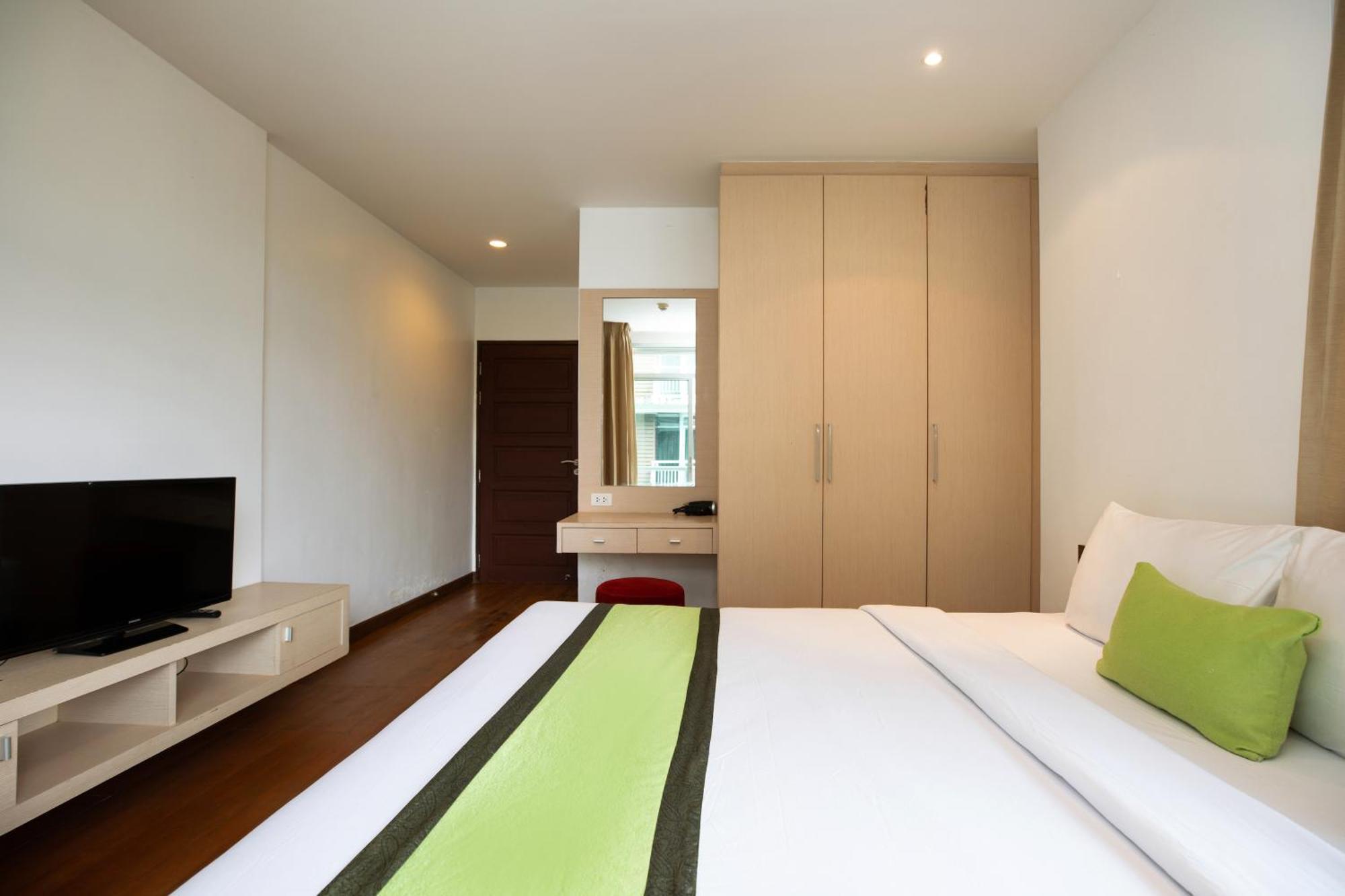 Icheck Residences 4*