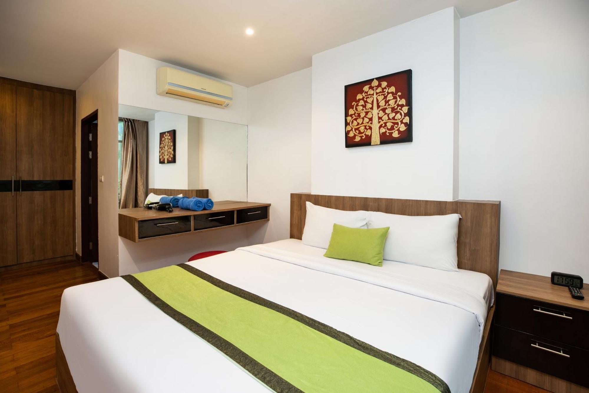 Icheck Residences 4*