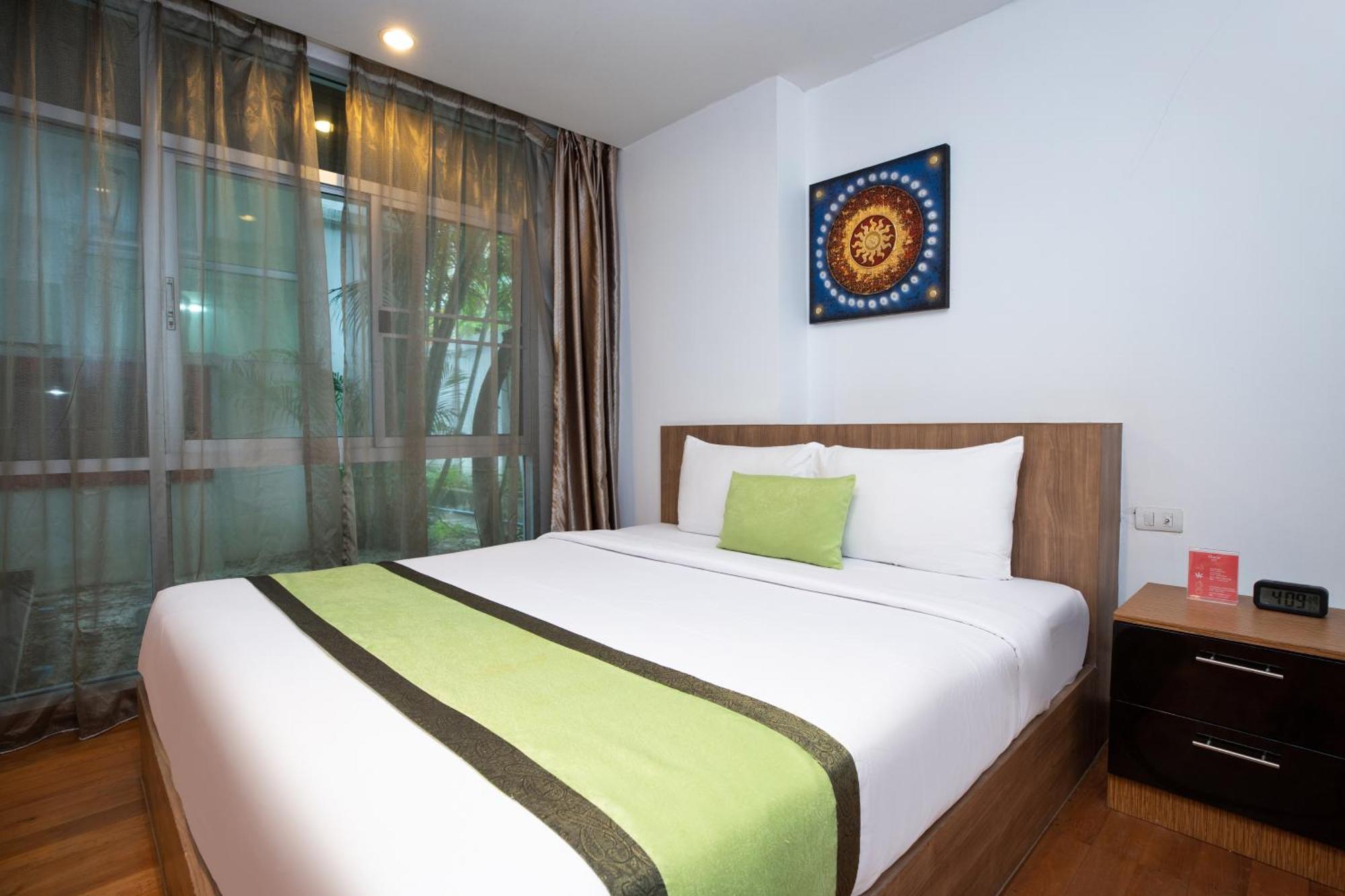 Icheck Residences 4*
