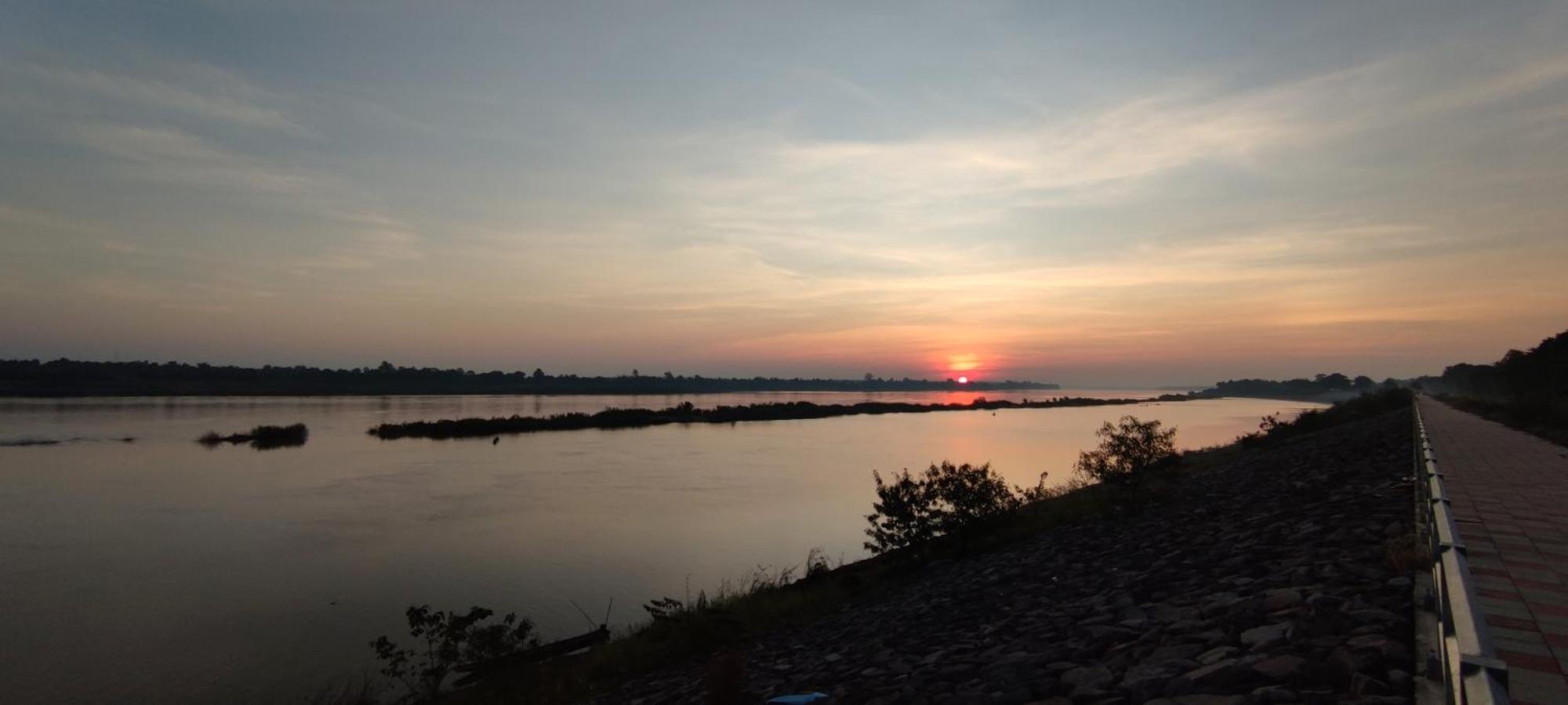 Resort Nawiengkaeriverview Mukdahan