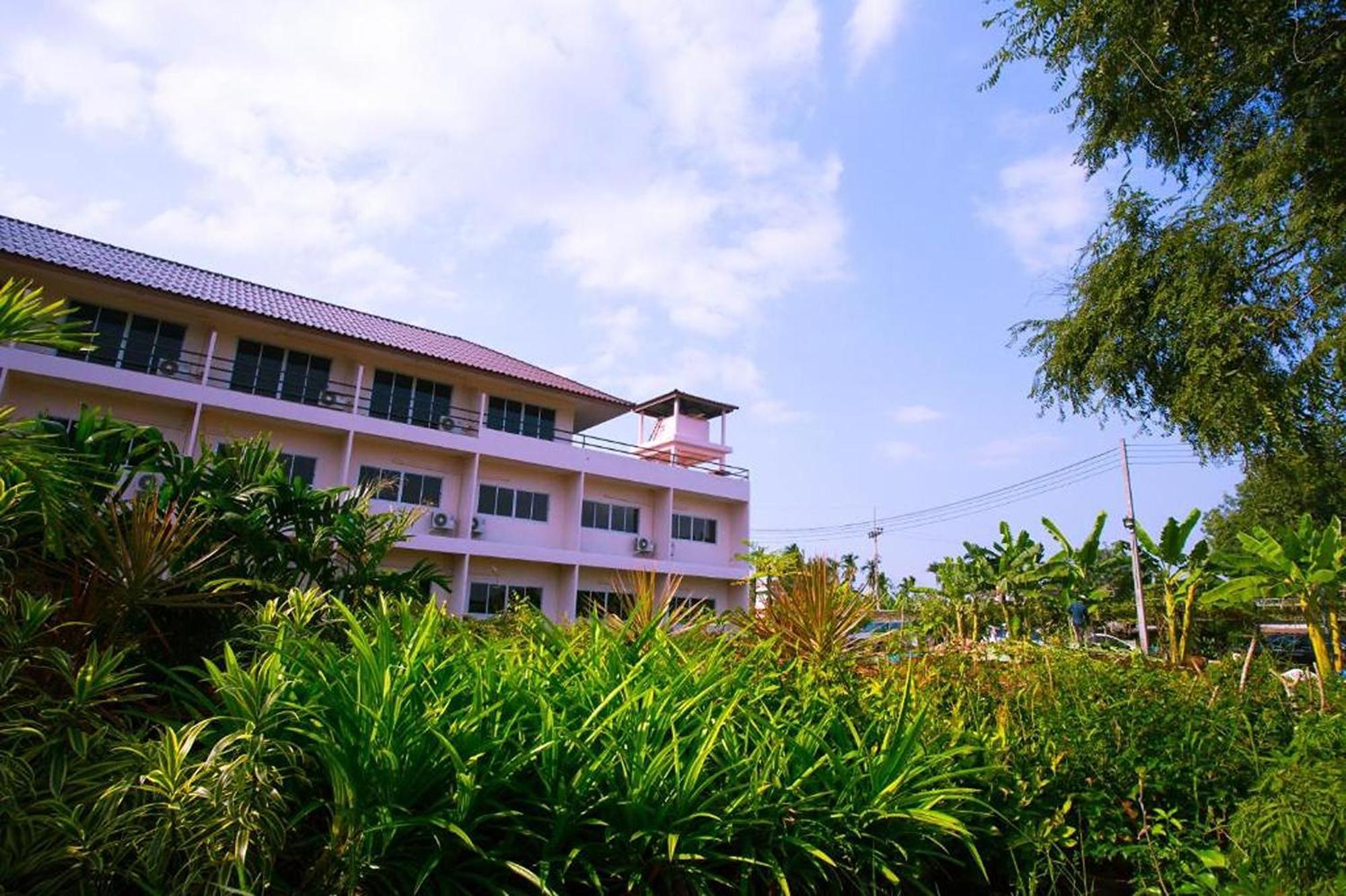 Be Fine Sabuy Hotel And Resort Surat Thani