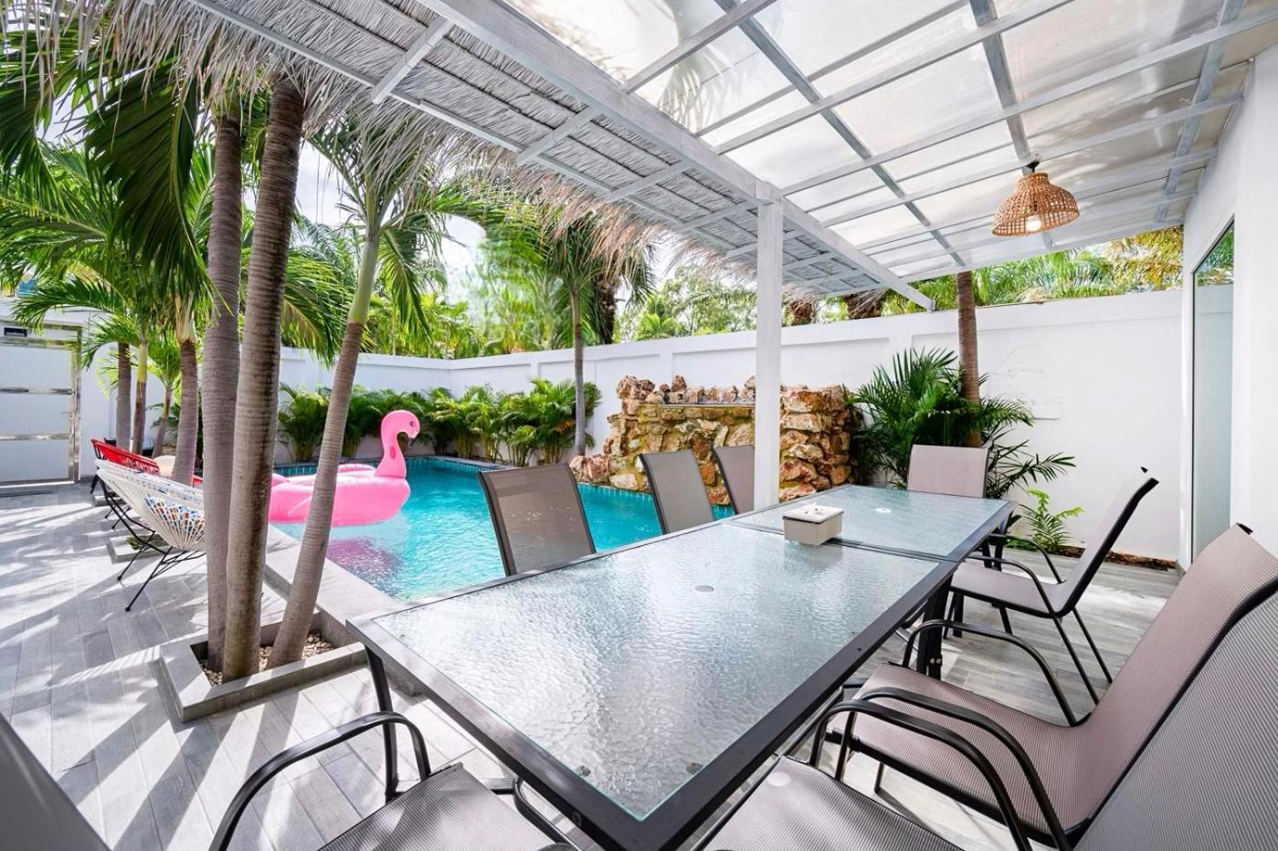 Majestic Pool 4 Bedrooms Private Pousada *