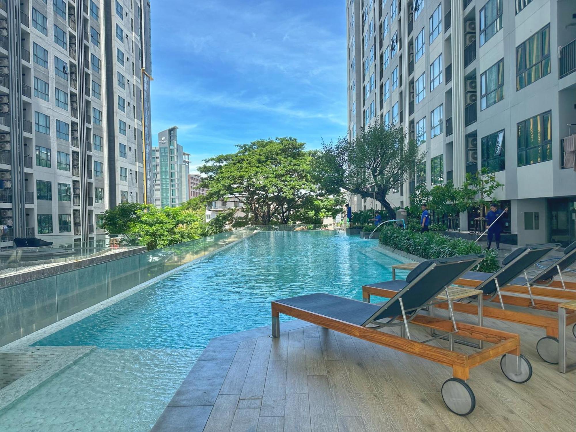 The Base By Wwc Aparthotel *