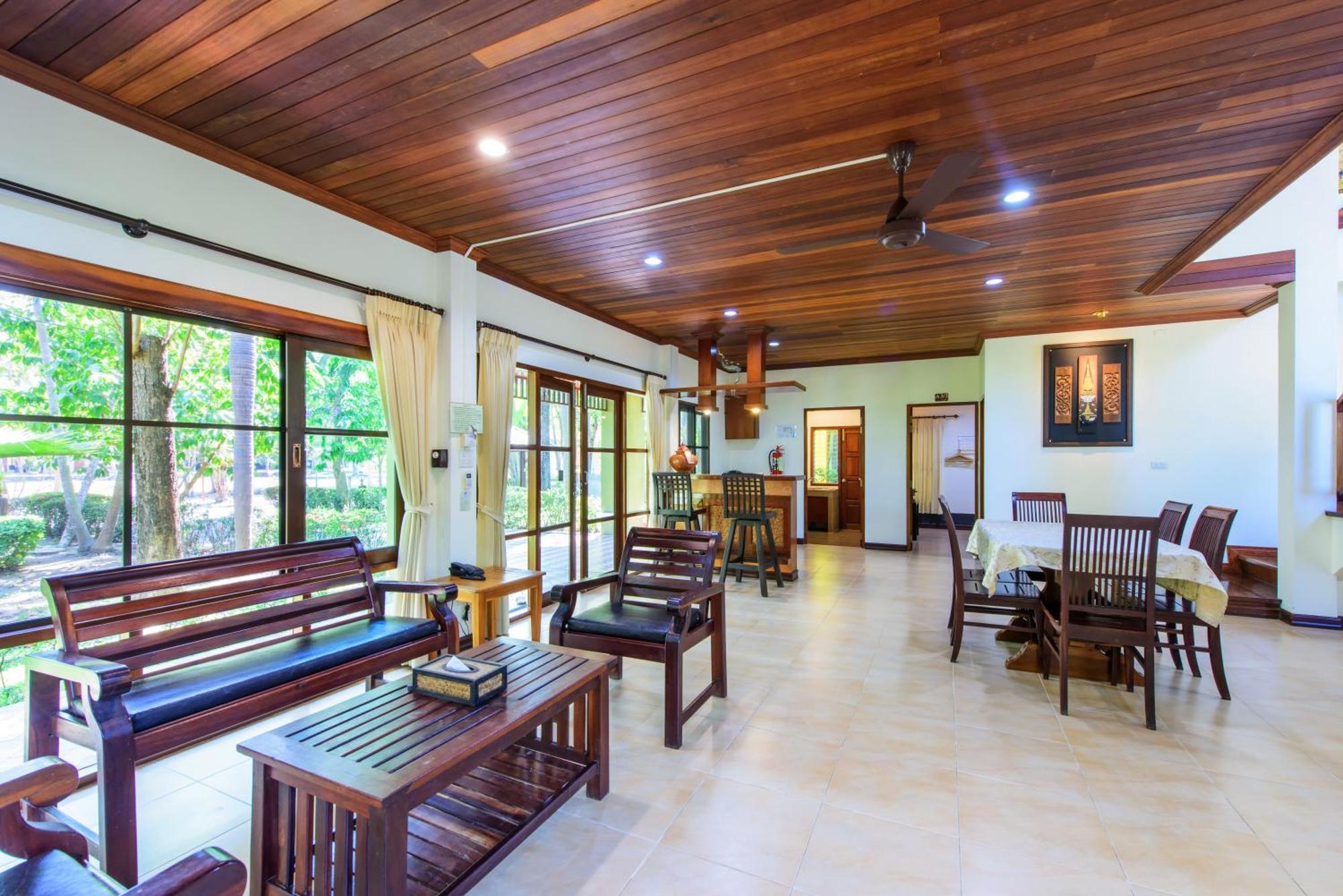 Baan Grood Arcadia & 3* Ban Krut (Prachuap Khiri Khan)