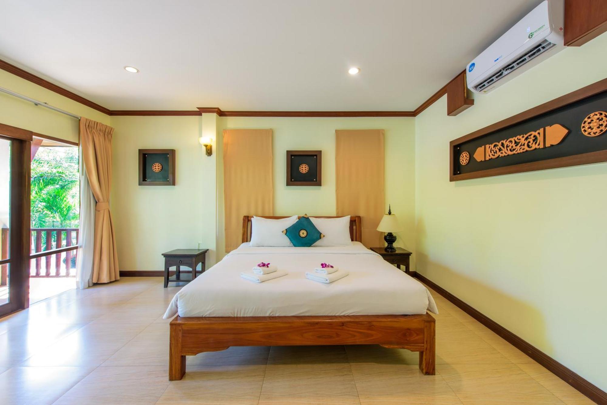 Baan Grood Arcadia & Ban Krut (Prachuap Khiri Khan)