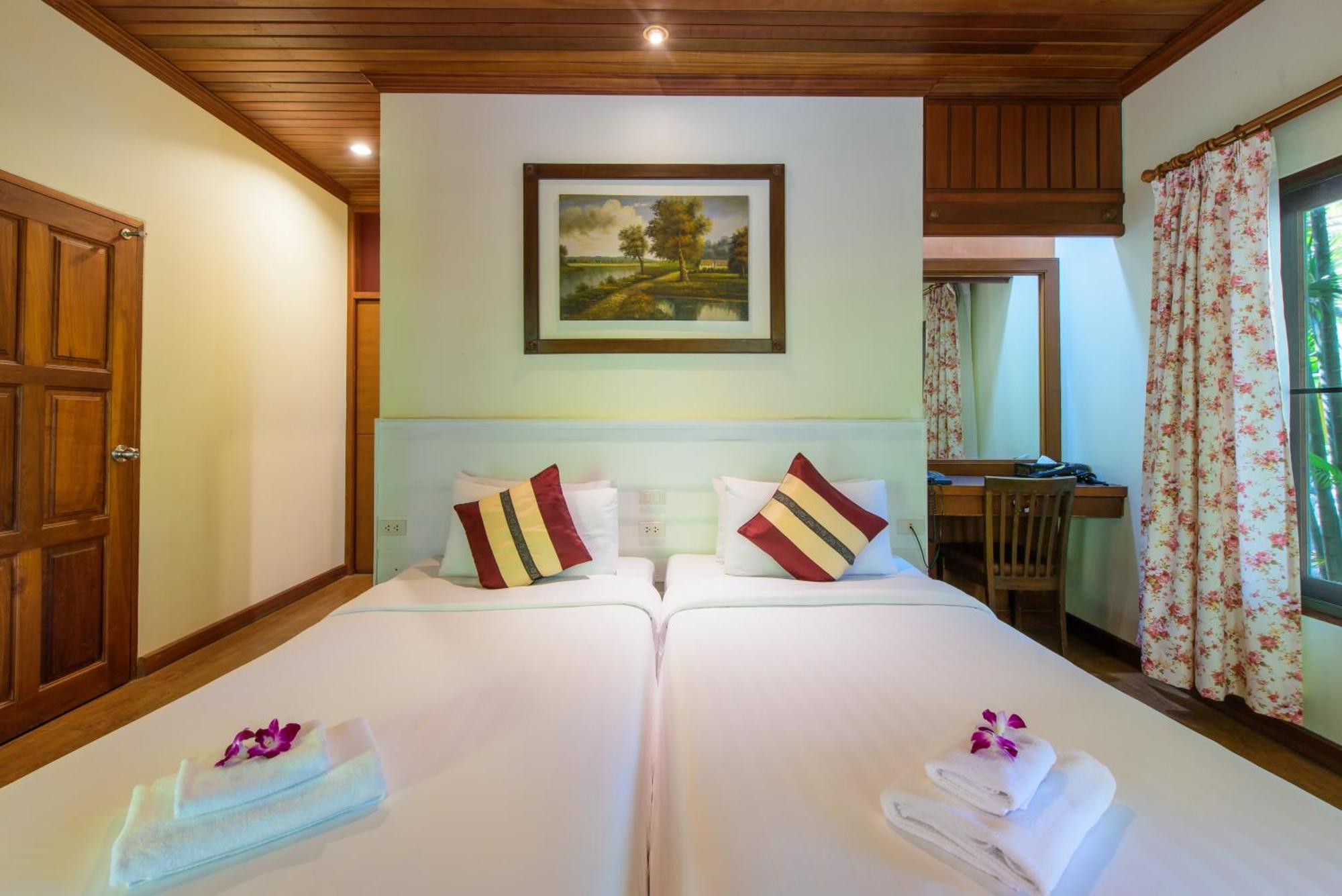 Baan Grood Arcadia & Resort Ban Krut (Prachuap Khiri Khan)