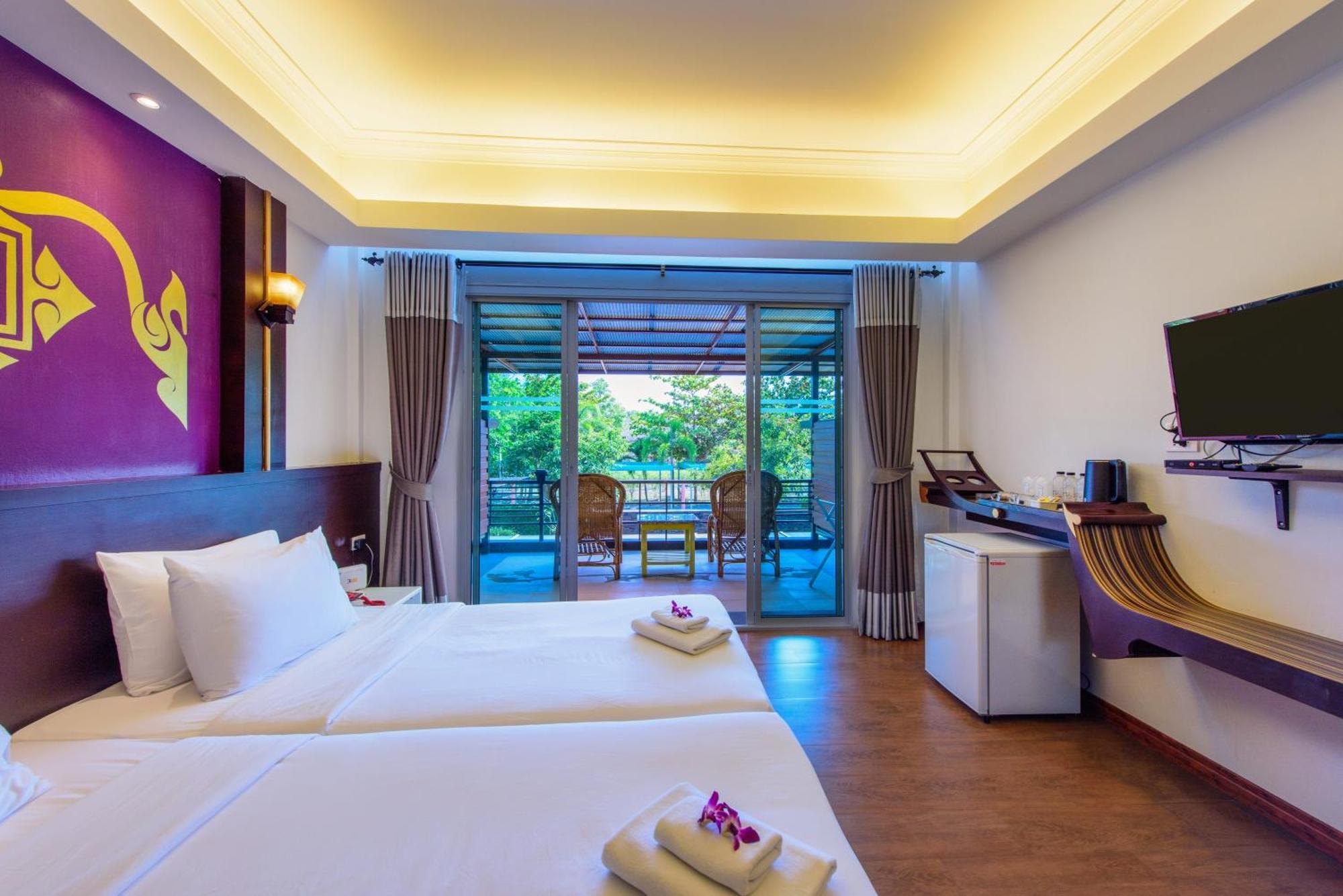 Baan Grood Arcadia &