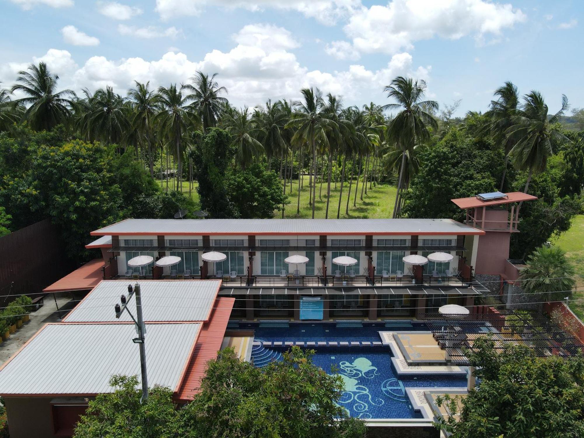 Baan Grood Arcadia & Ban Krut (Prachuap Khiri Khan)