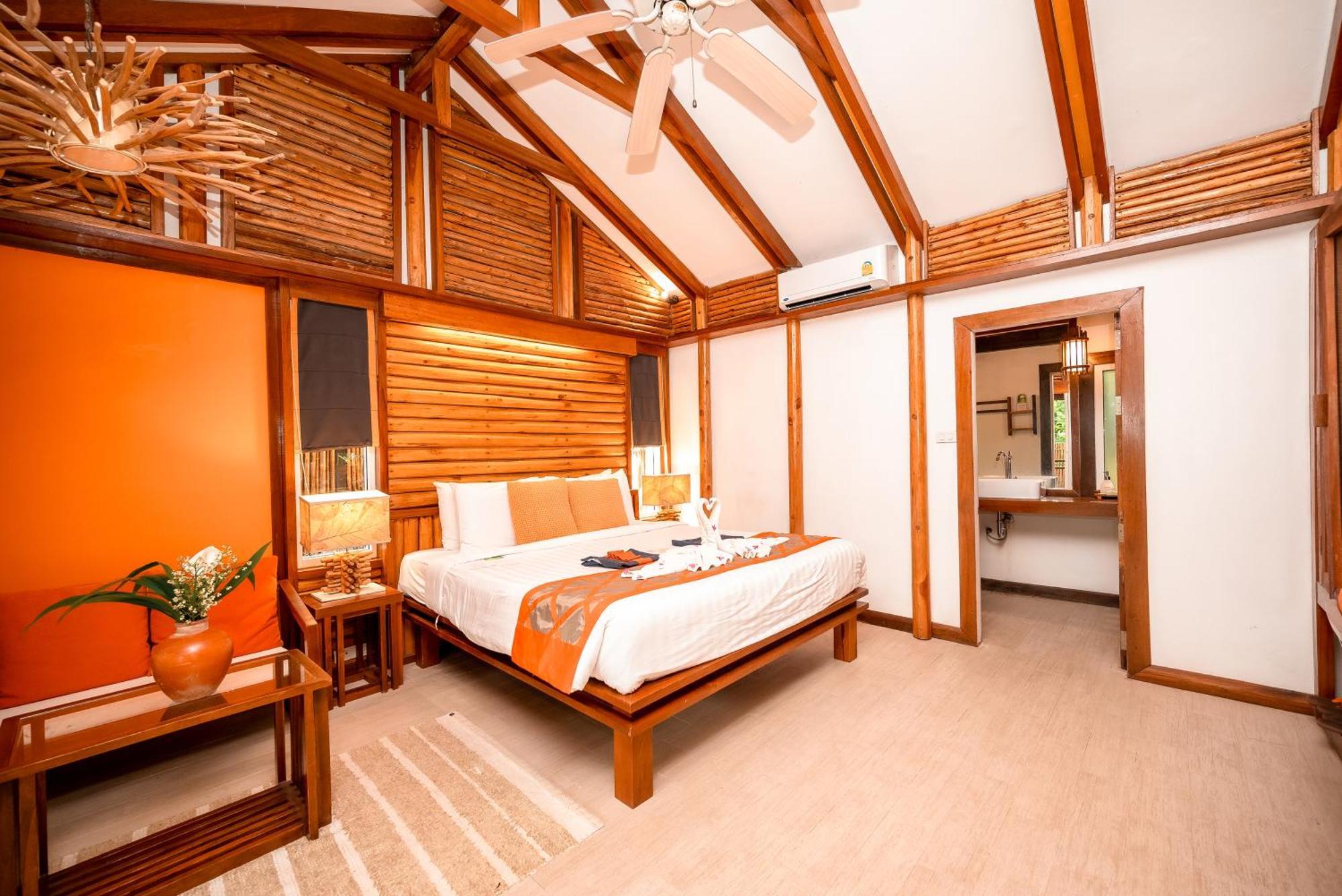 Phutoey River Kwai Hotspring & Nature Resort