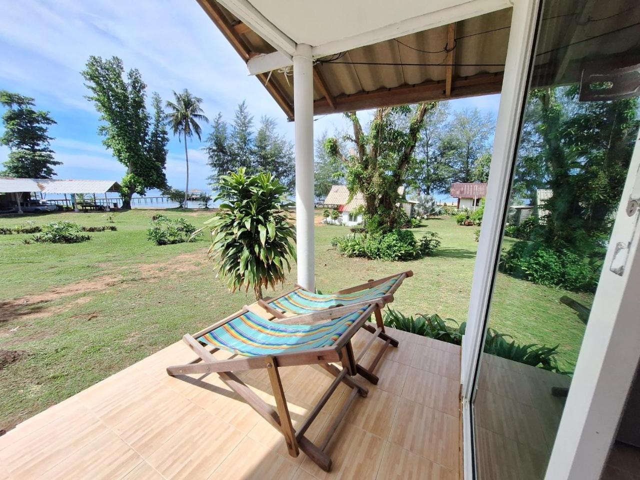 Resort Miss Koh Mak
