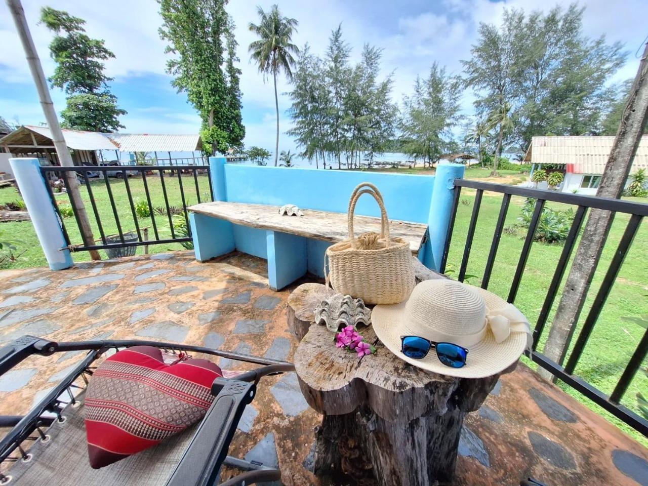 Miss Resort Koh Mak