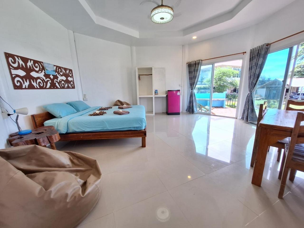 Resort Miss Koh Mak