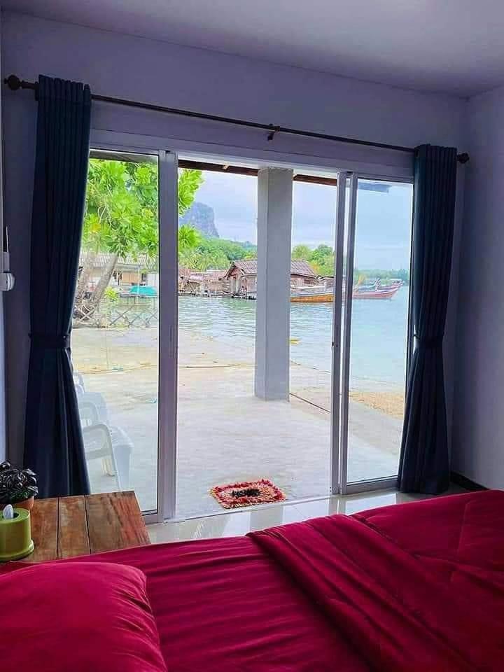 Sea View 2*