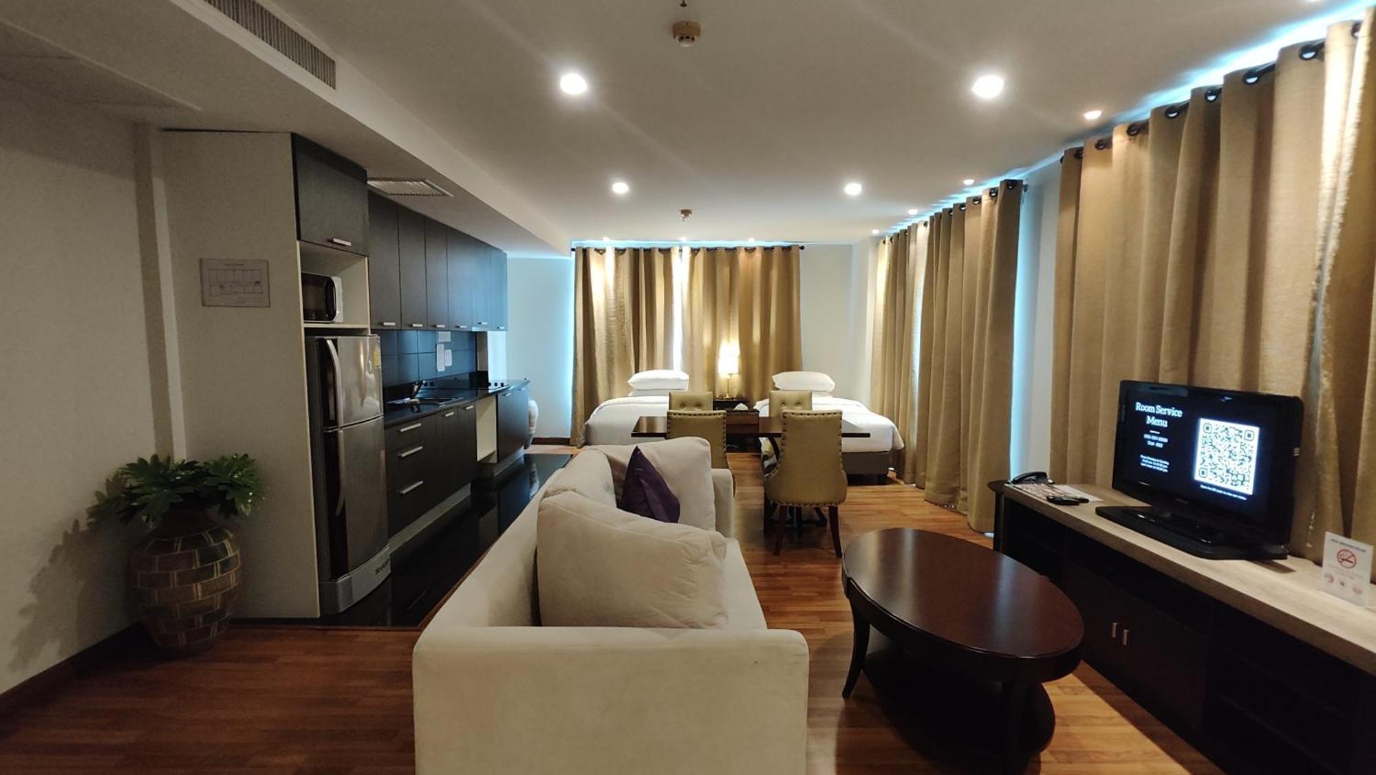 The Bless And Hotel Banguecoque